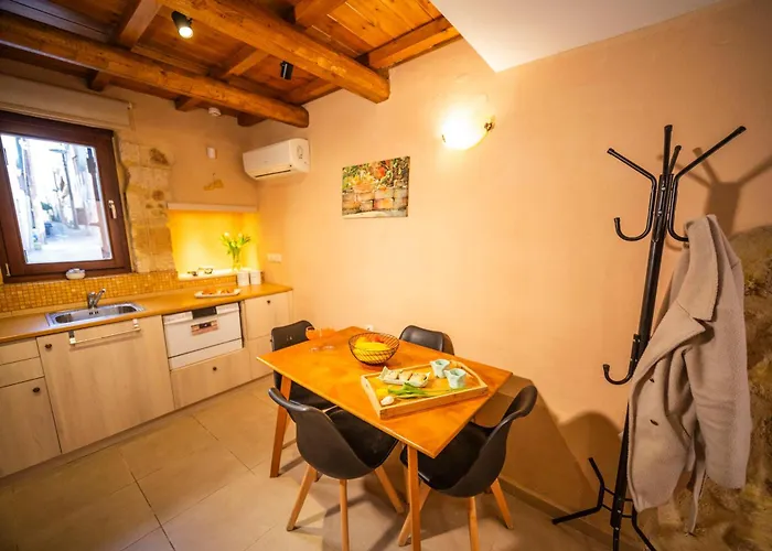 Athena's House * La Canea