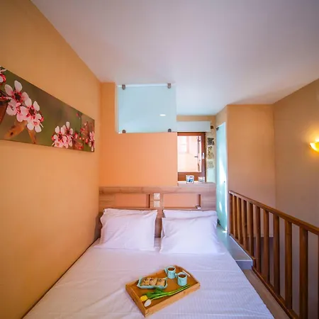 Athena's House Апартаменти *