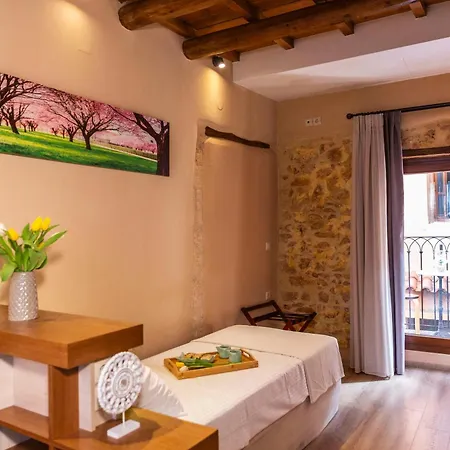 Athena's House Апартаменти *